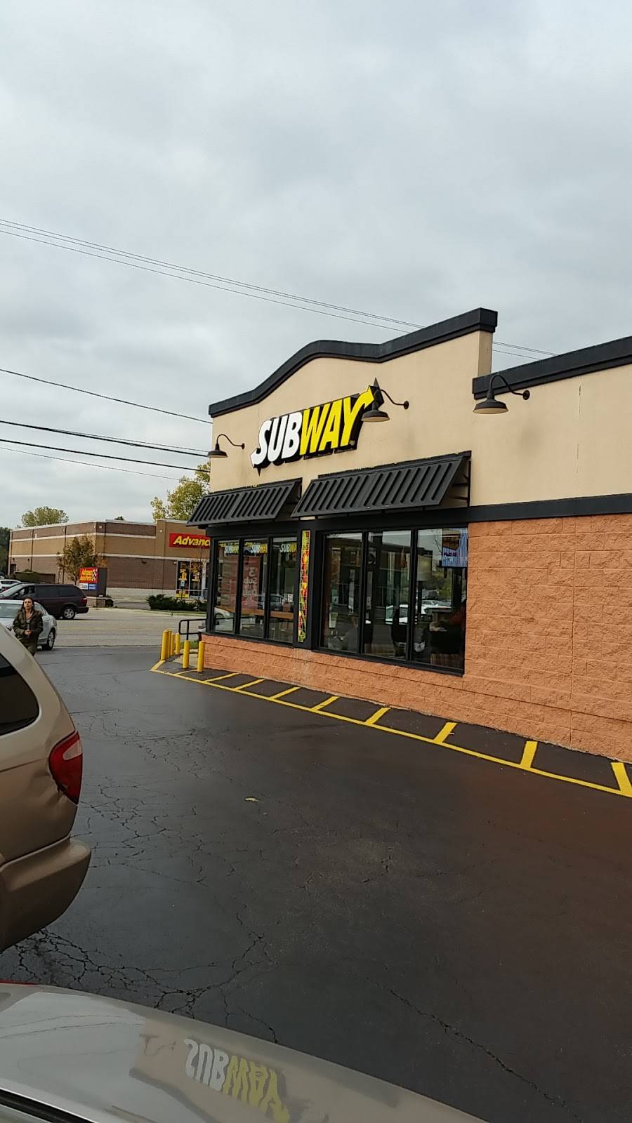 Subway Restaurants | restaurant | 877 S Elmhurst Rd, Des Plaines, IL 60016, USA | 8473649889 OR +1 847-364-9889
