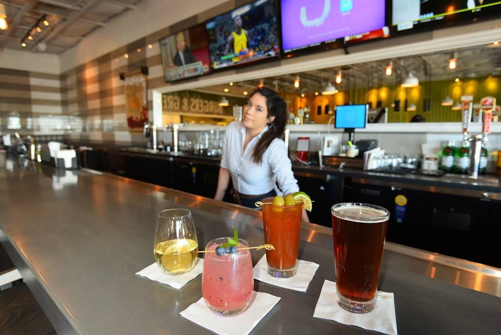 Truland Burgers & Greens | restaurant | 7332 N Oracle Rd, Tucson, AZ 85704, USA | 5203952975 OR +1 520-395-2975