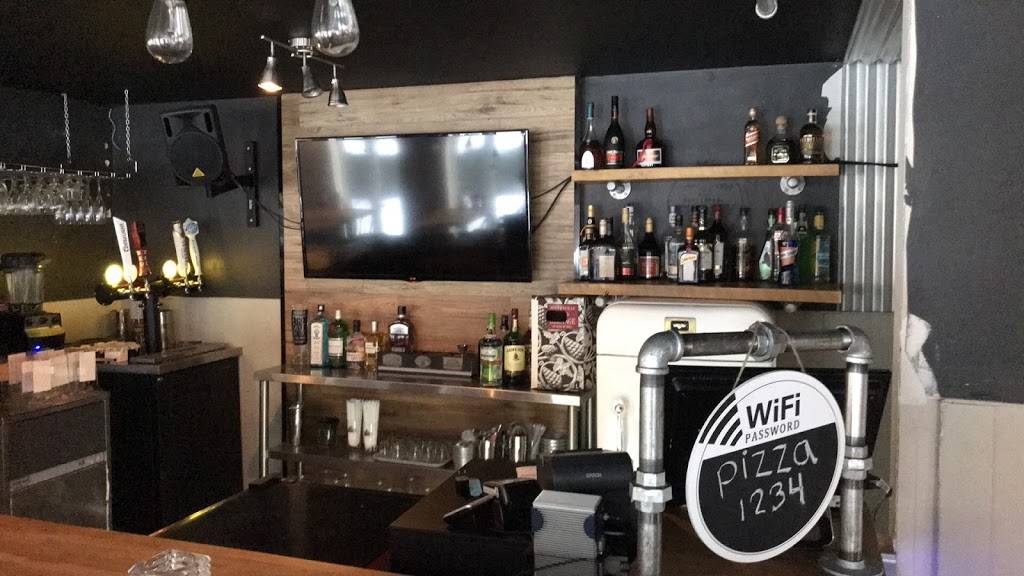 Taxi Pizza Resto bar | restaurant | 211 QC-201, Rigaud, QC J0P 1P0, Canada | 4504588294 OR +1 450-458-8294