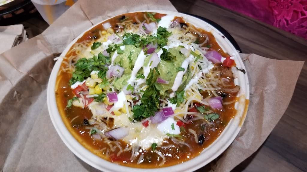 QDOBA Mexican Eats | restaurant | 129 S Main St, Bowling Green, OH 43402, USA | 4193537200 OR +1 419-353-7200