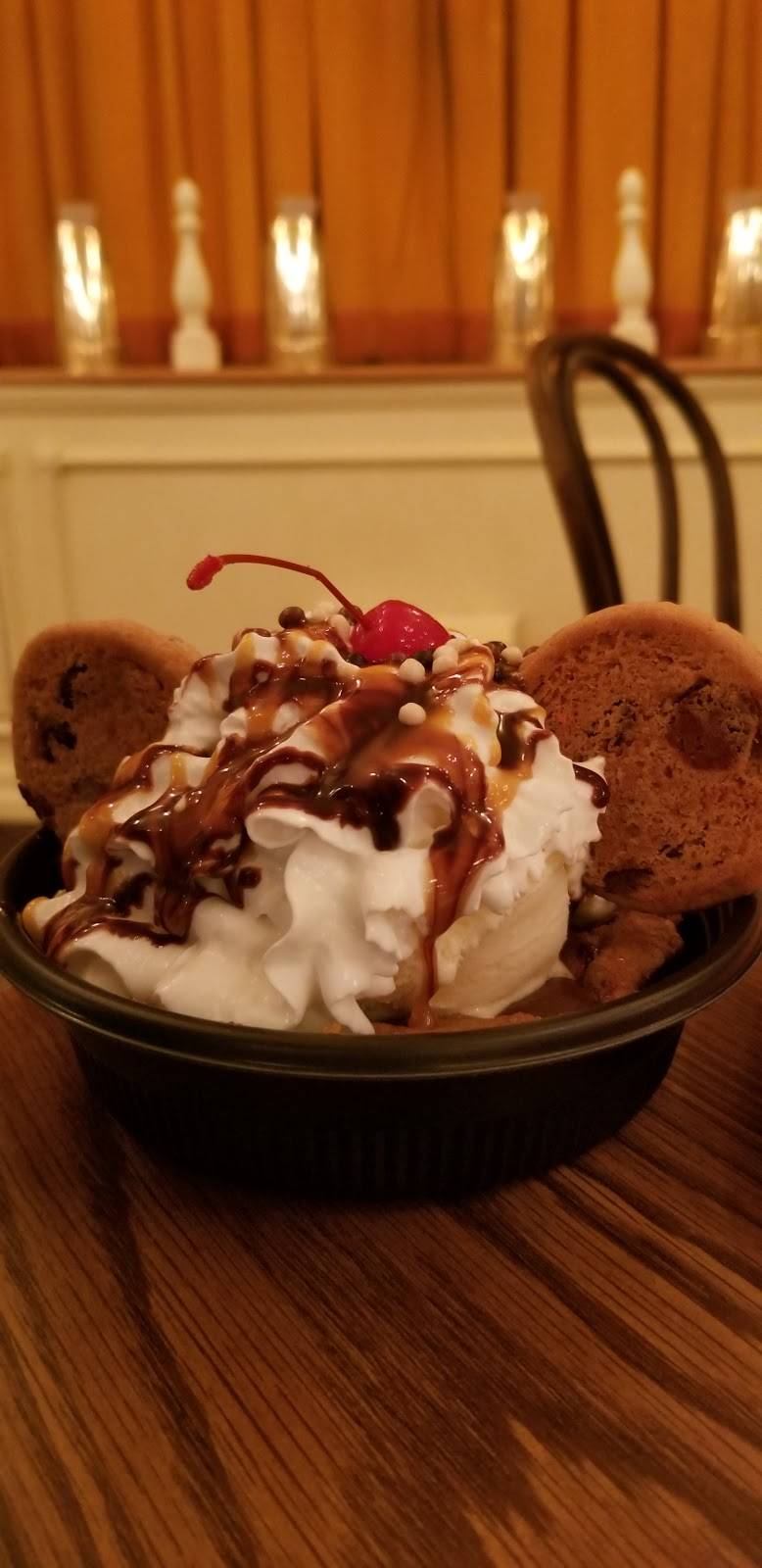 The Golden Horseshoe | restaurant | 1313 S Harbor Blvd, Anaheim, CA 92802, USA | 7147813463 OR +1 714-781-3463