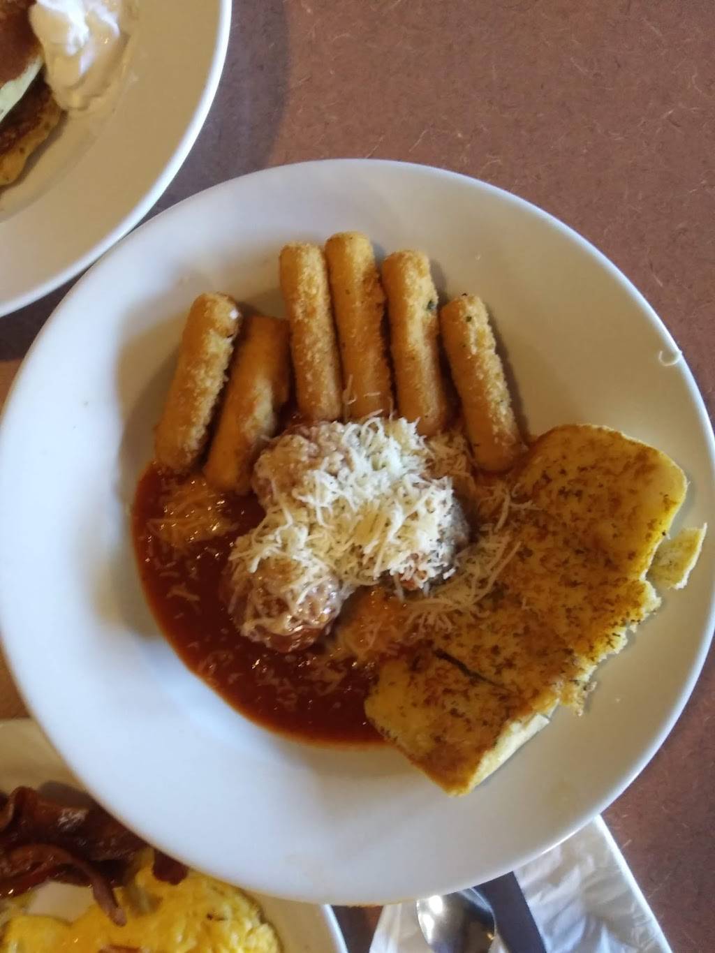 Dennys | restaurant | 3155 Ryan Dr SE, Salem, OR 97301, USA | 5035858424 OR +1 503-585-8424