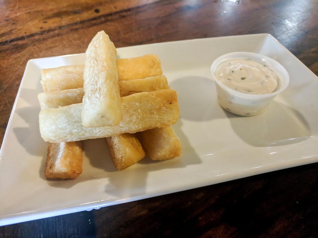 Cayo Esquivel Seafood | restaurant | 7725 SW 40th St, Miami, FL 33155, USA | 3052694191 OR +1 305-269-4191