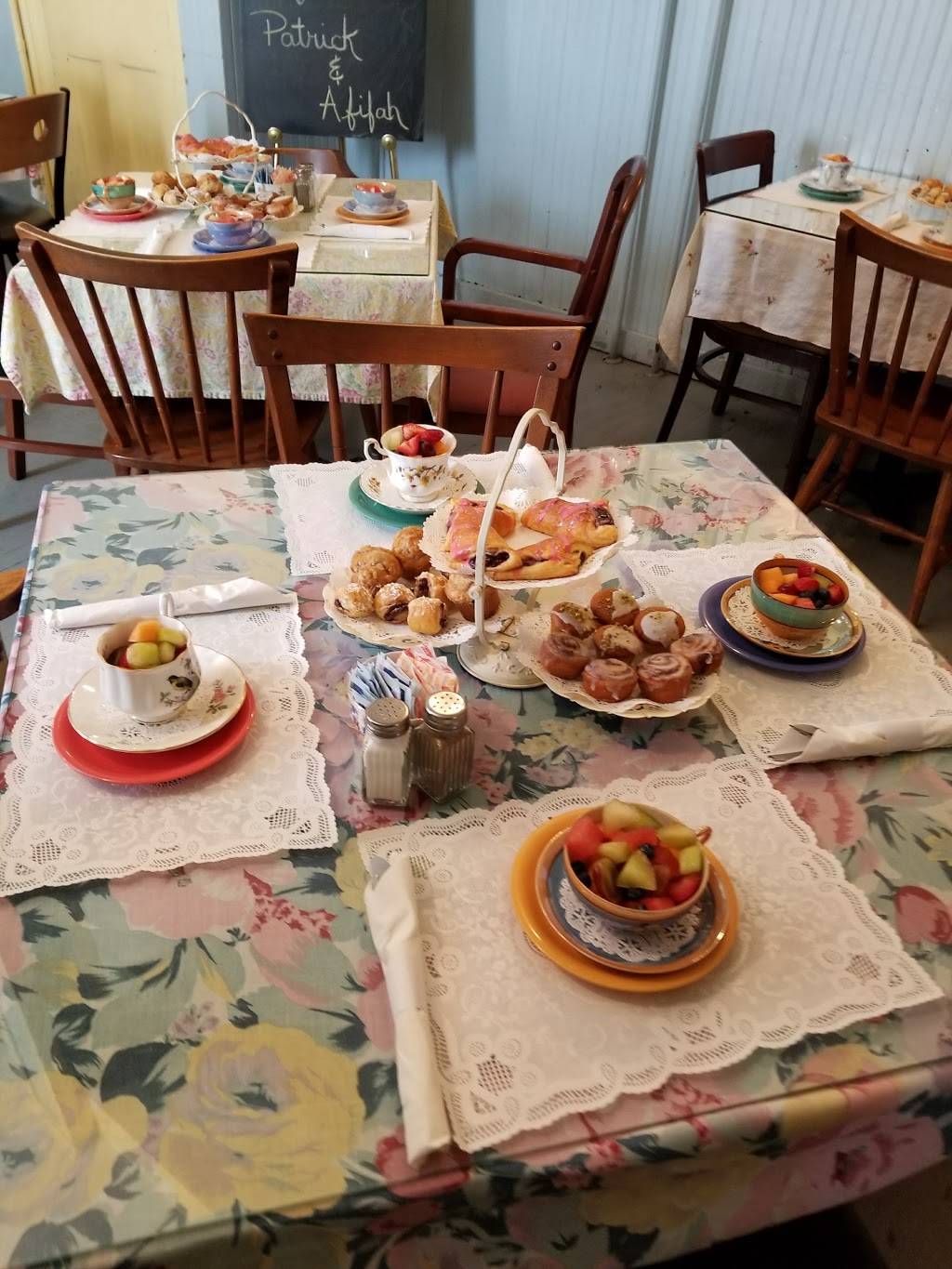 Tanzys | cafe | 223 Warren St, Hudson, NY 12534, USA | 5188285165 OR +1 518-828-5165