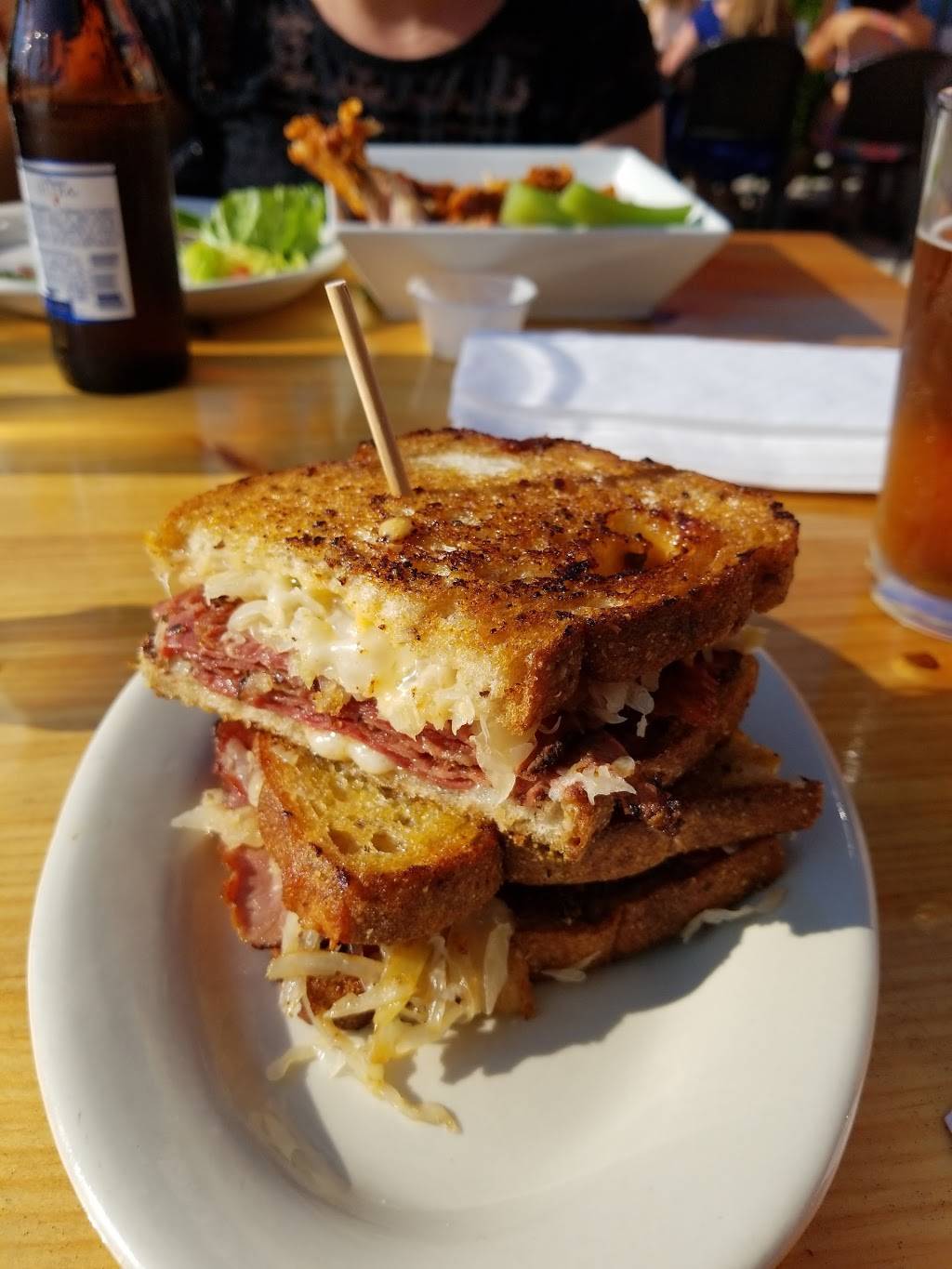 Anderson Pub & Grill | restaurant | 8060 Beechmont Ave, Cincinnati, OH 45255, USA | 5134744400 OR +1 513-474-4400