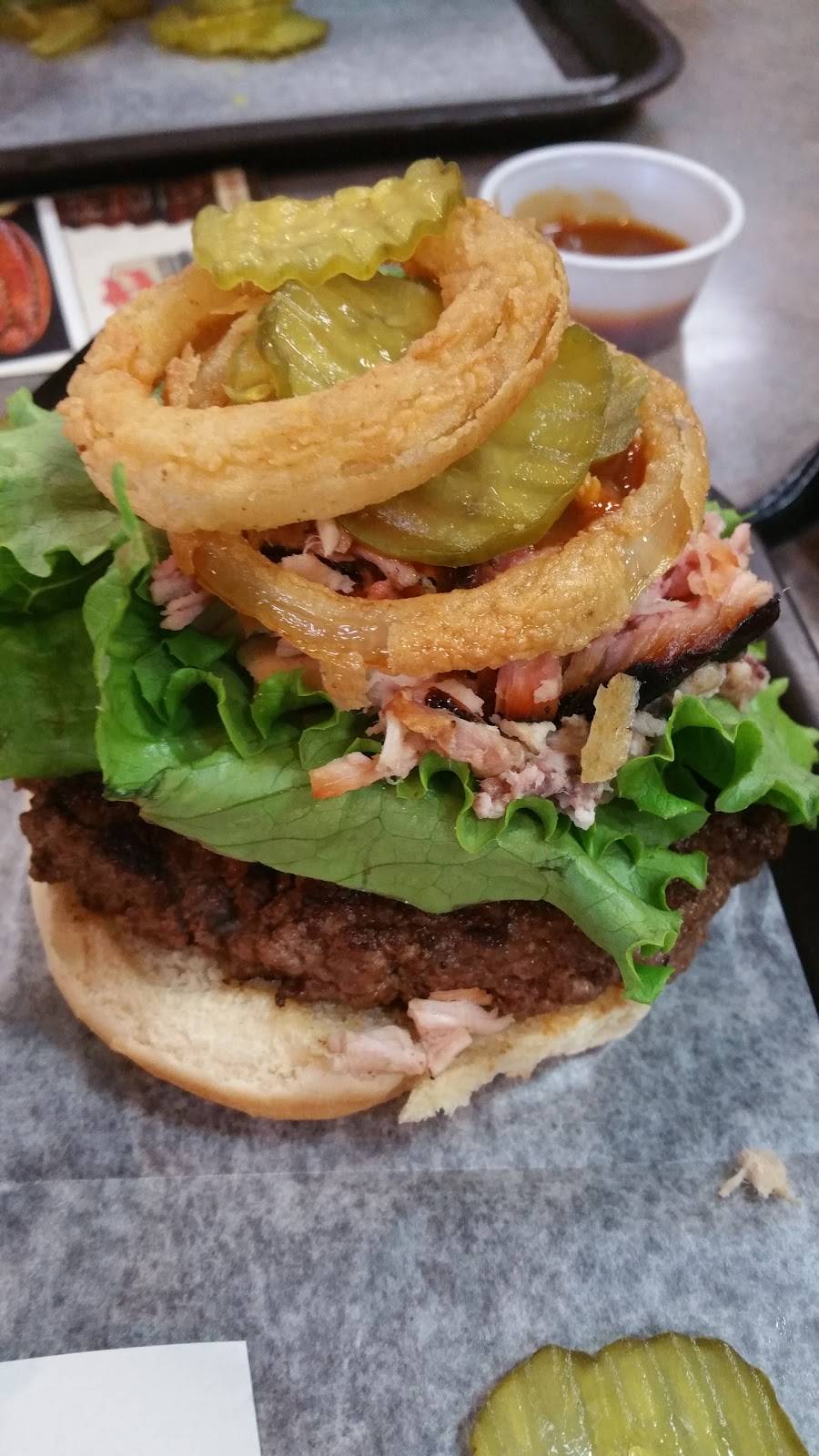 McKenzies Barbeque & Burgers | restaurant | 17099 Walden Rd #200, Montgomery, TX 77356, USA | 9365827444 OR +1 936-582-7444