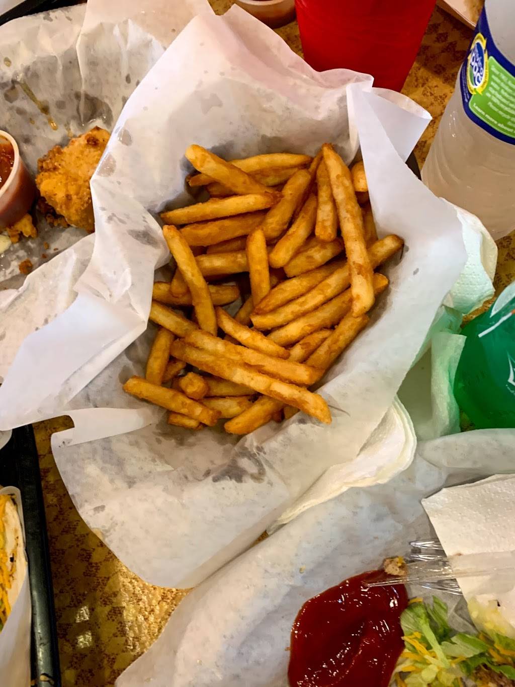 Lakeview Burgers and Seafood | restaurant | 872 Harrison Ave, New Orleans, LA 70124, USA | 5042891032 OR +1 504-289-1032