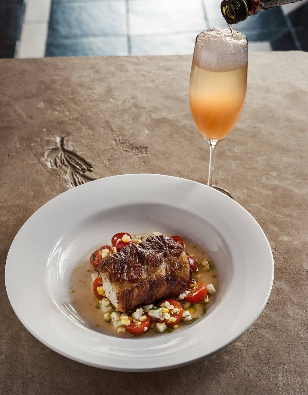 Tutonis Restaurant | restaurant | 108 N George St, York, PA 17401, USA | 7178855169 OR +1 717-885-5169