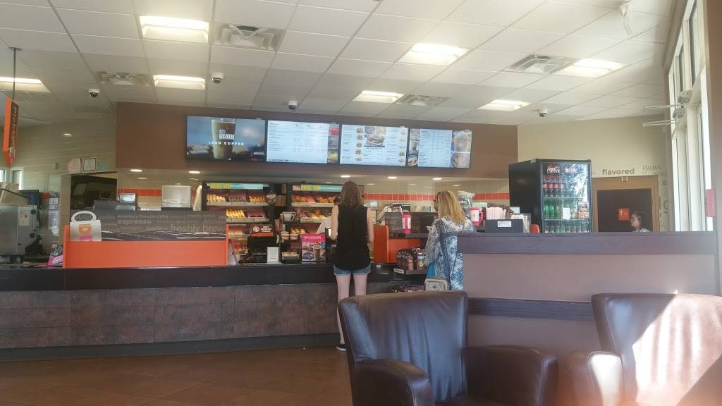 Dunkin | bakery | 563 Providence-New London Turnpike, North Stonington, CT 06359, USA | 8605995282 OR +1 860-599-5282