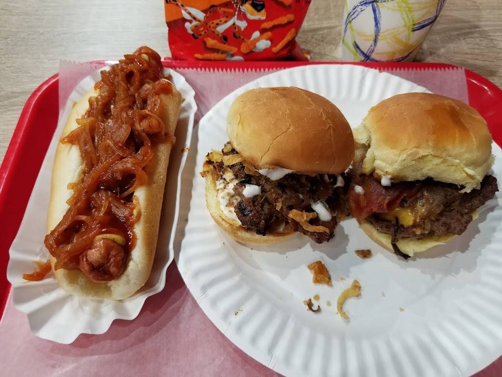 Frank Burger | restaurant | 314 Queen Anne Rd, Teaneck, NJ 07666, USA | 2018178888 OR +1 201-817-8888