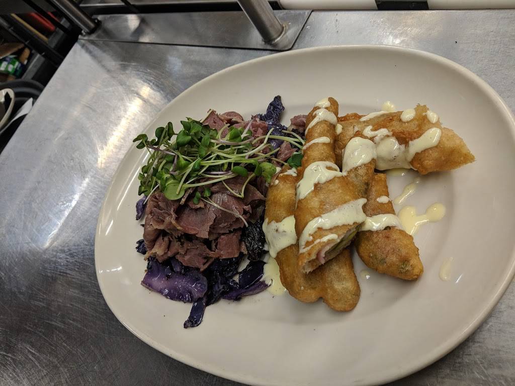 The Bull & Thistle Pub | restaurant | 102 S Main St, Gainesboro, TN 38562, USA | 9312687170 OR +1 931-268-7170