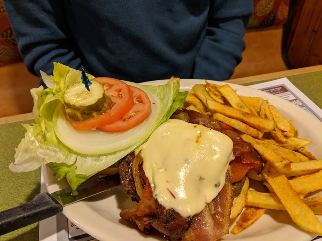 Silver Spring Family Restaurant | restaurant | 3653 Marietta Ave, Lancaster, PA 17601, USA | 7172855974 OR +1 717-285-5974