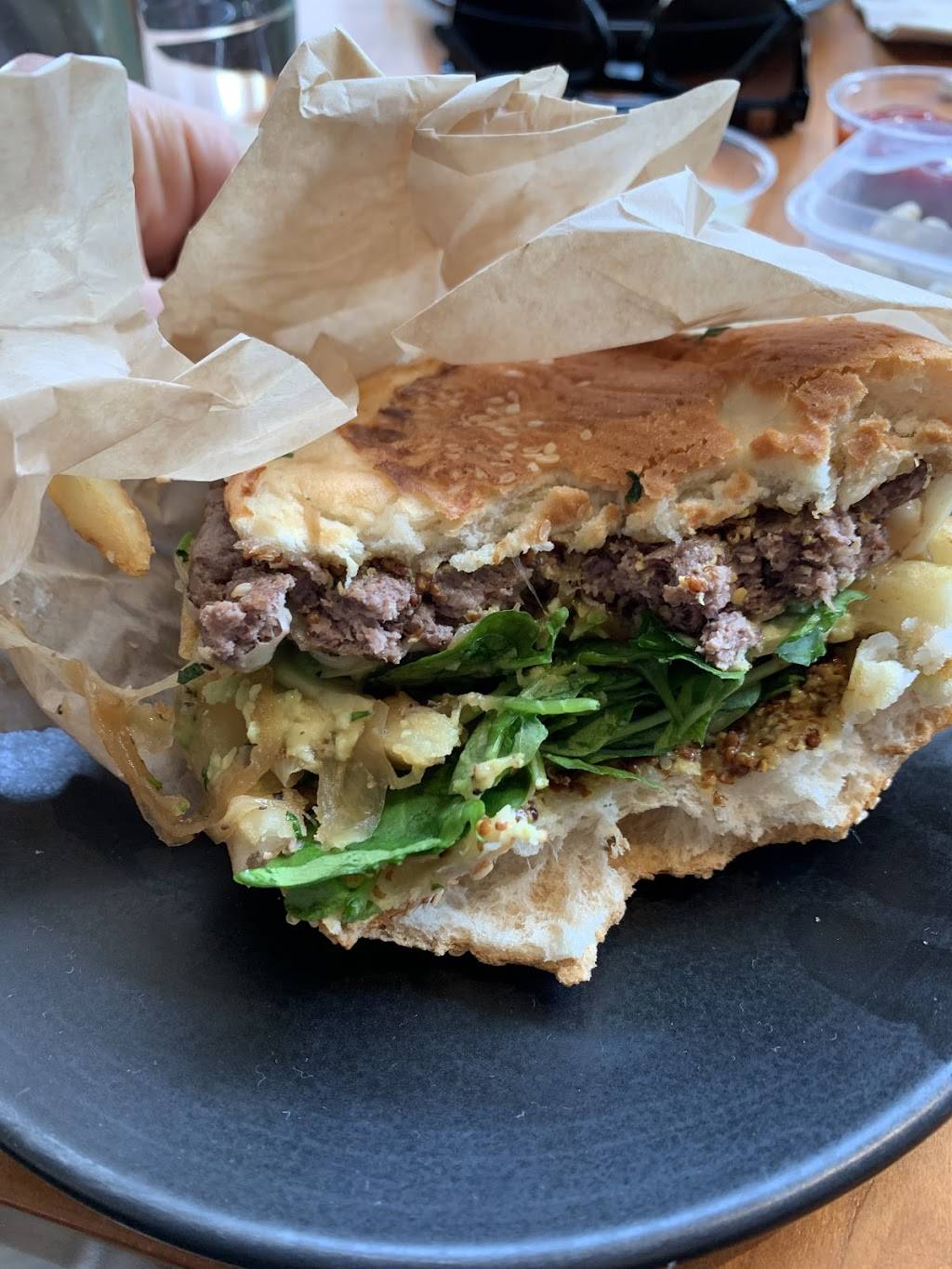 Roam Artisan Burgers | restaurant | 1951 Telegraph Ave #2, Oakland, CA 94612, USA | 5109221583 OR +1 510-922-1583