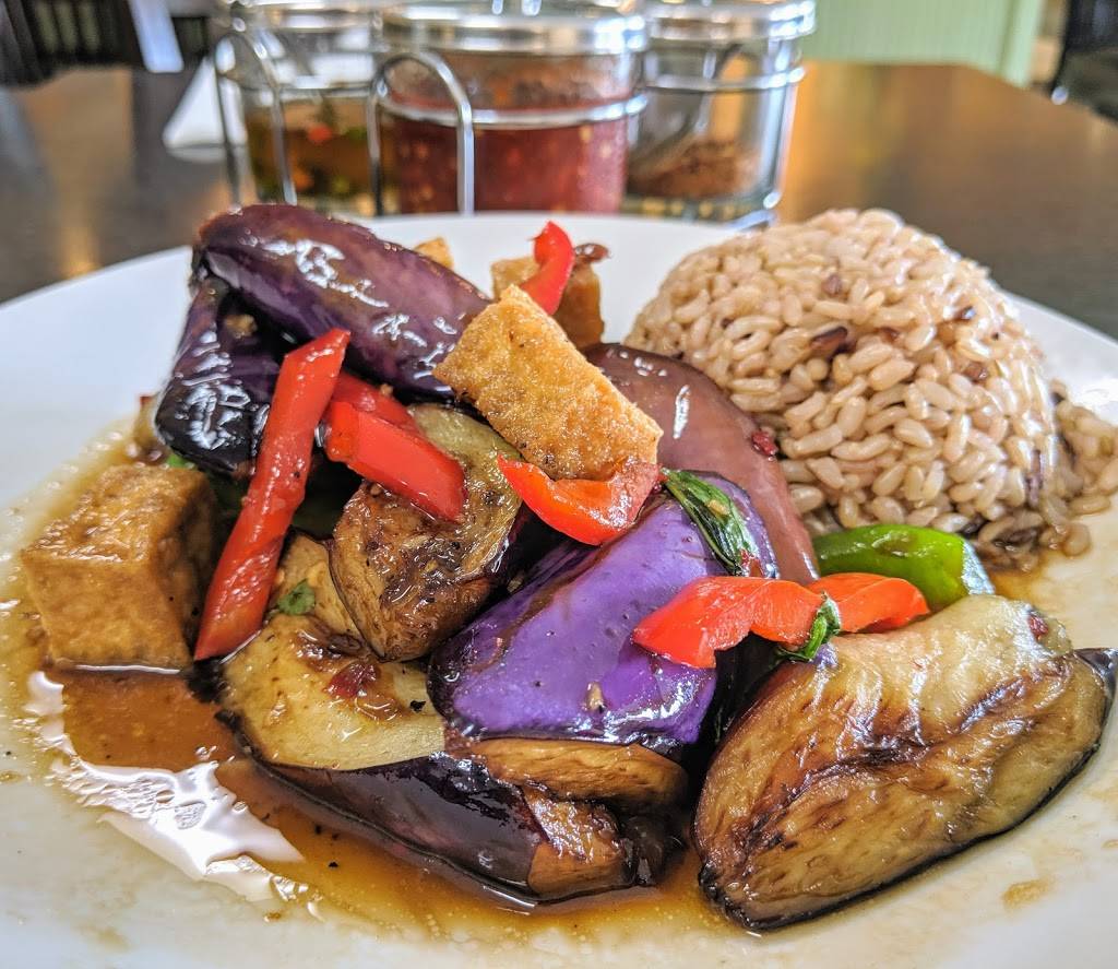 Meun Fan Thai Cafe | restaurant | 1819 Cliff Dr, Santa Barbara, CA 93109, USA | 8058829244 OR +1 805-882-9244