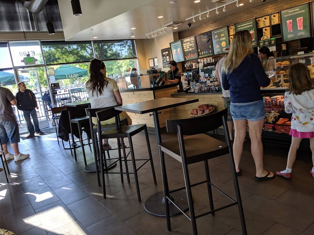 Starbucks | cafe | 2155 Town Center Plaza #190, West Sacramento, CA 95691, USA | 9163712137 OR +1 916-371-2137
