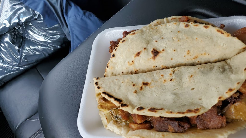 Quesabrosas | restaurant | 2402 Bob Bullock Loop, Laredo, TX 78043, USA | 9565682701 OR +1 956-568-2701