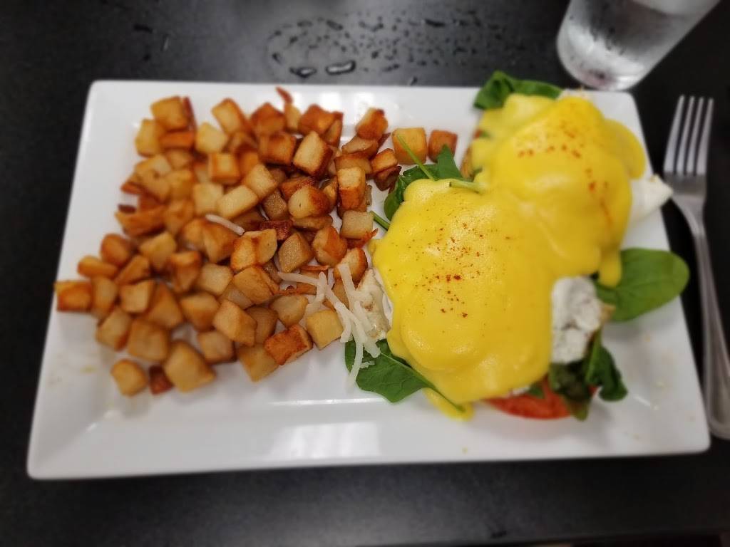 The Social House | restaurant | 4897 Miller Trunk Hwy, Hermantown, MN 55811, USA | 2187278519 OR +1 218-727-8519