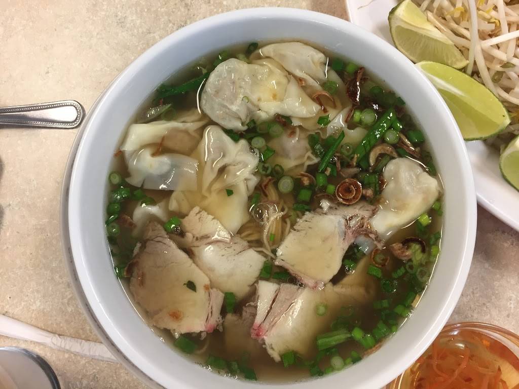 Gia Phu Vietnamese Restaurant | restaurant | 913 E Berry St, Fort Worth, TX 76110, USA | 8179239898 OR +1 817-923-9898