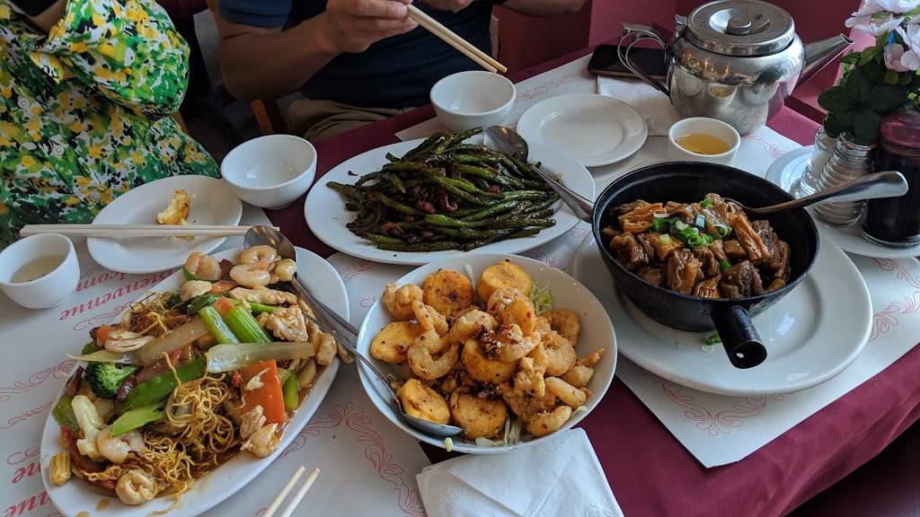 The Rideau Restaurant | restaurant | 500 Eagleson Rd, Kanata, ON K2M 1H4, Canada | 6132548824 OR +1 613-254-8824