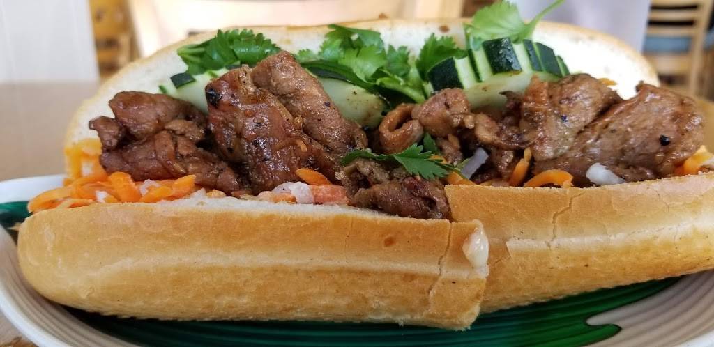 Pho Van | restaurant | 8557 Research Blvd #120, Austin, TX 78758, USA | 5128325595 OR +1 512-832-5595