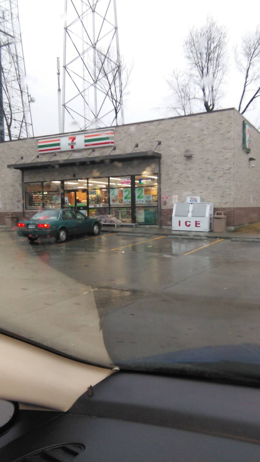 7-Eleven | bakery | 4915 W Mercury, Hampton, VA 23605, USA | 7575066854 OR +1 757-506-6854