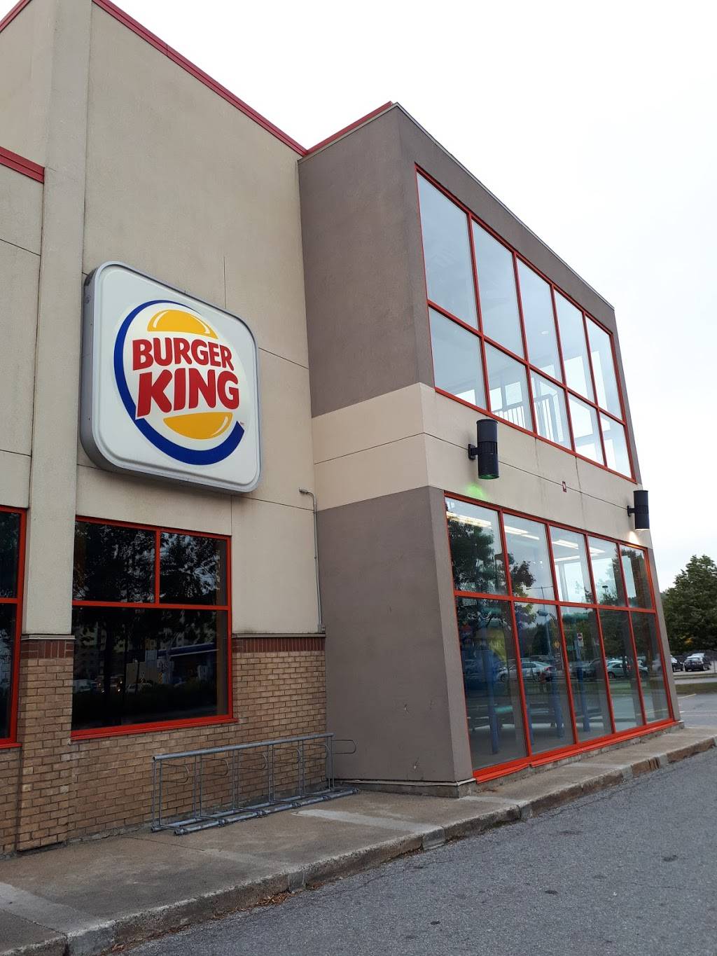 Burger King | restaurant | 1180 Boul Duplessis Sainte-foy, Québec, QC G2G 2B5, Canada | 4188772960 OR +1 418-877-2960