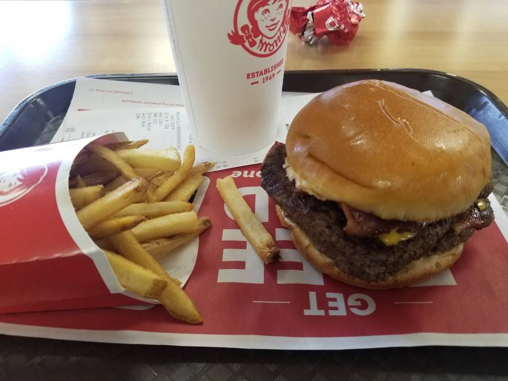 Wendys | restaurant | 1336 Q St, Lincoln, NE 68508, USA | 4024742322 OR +1 402-474-2322