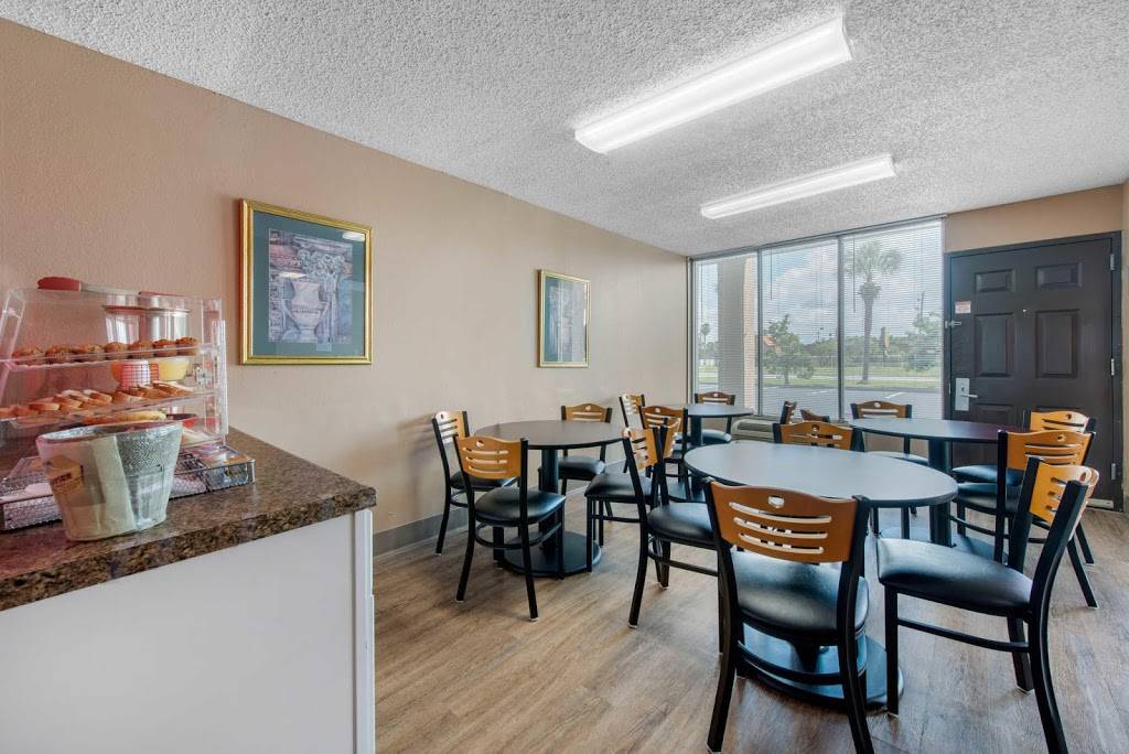 Econo Lodge | restaurant | 2535 FL-16 Building B, St. Augustine, FL 32092, USA | 9048754887 OR +1 904-875-4887
