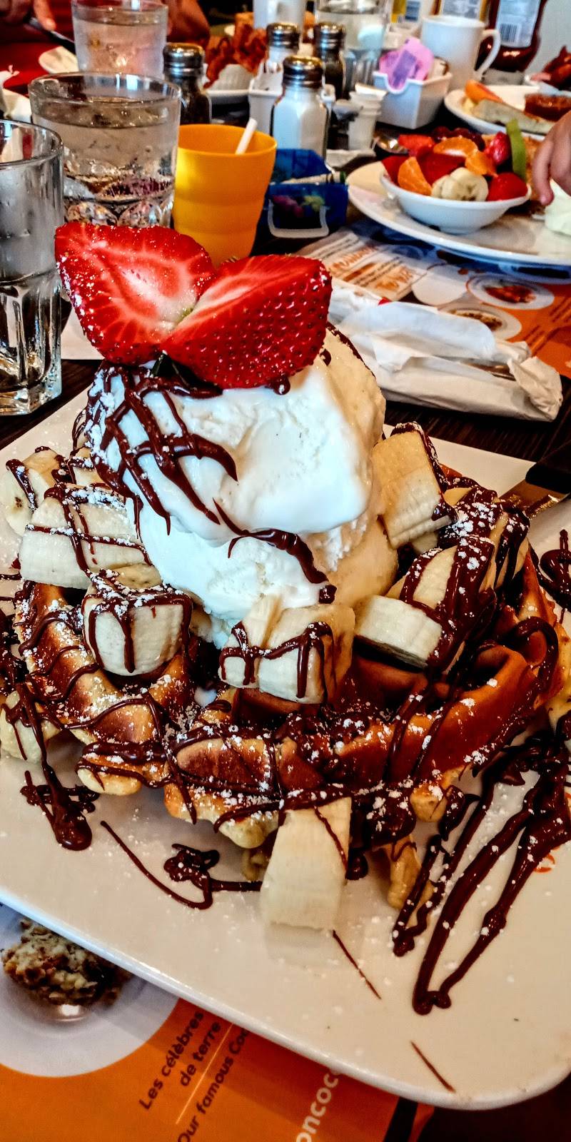 allô! mon coco - Drummondville | restaurant | 13 Rue Robert Bernard, Drummondville, QC J2C 8N1, Canada | 8194777373 OR +1 819-477-7373