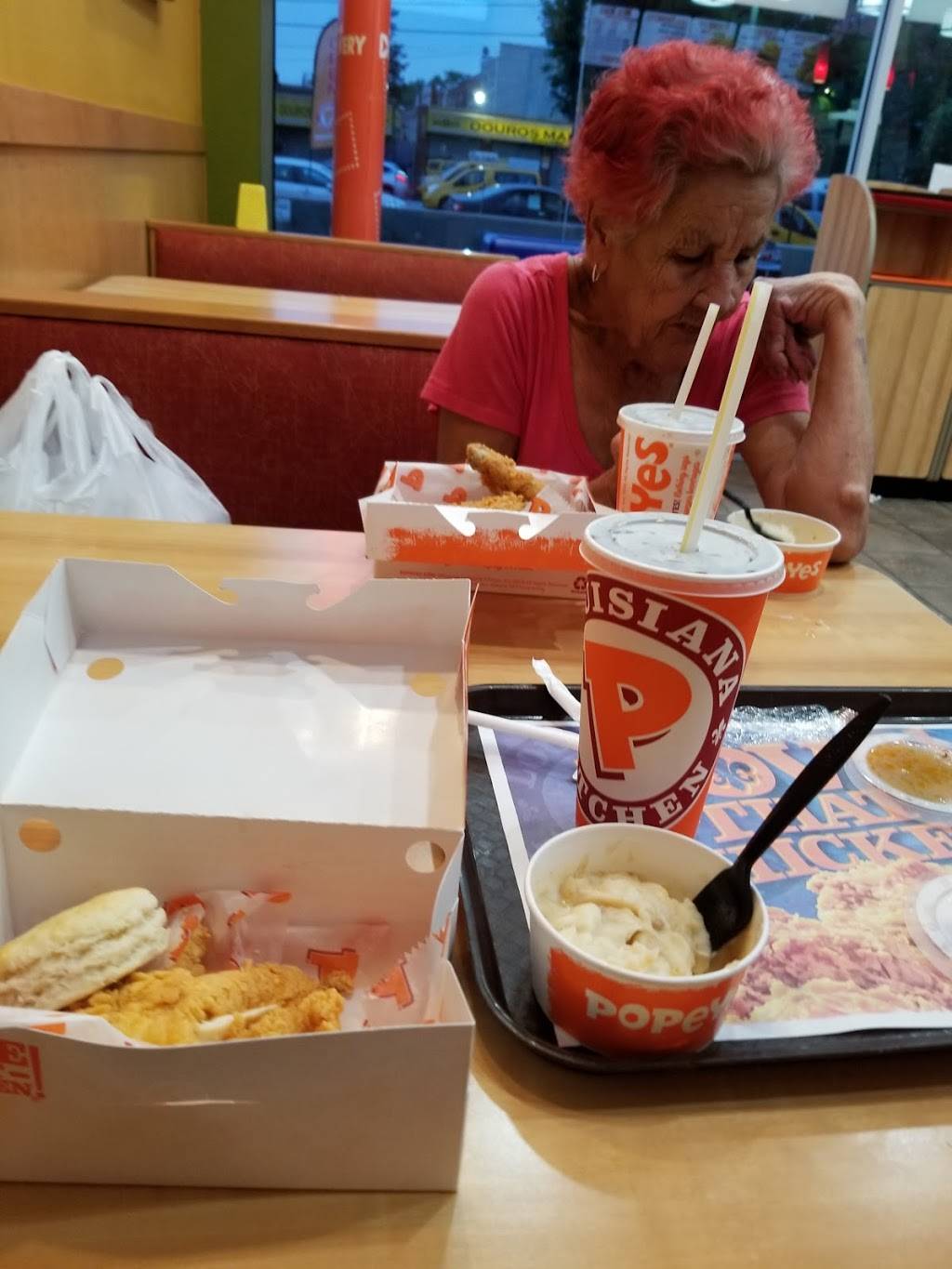 Popeyes Louisiana Kitchen | restaurant | 33-18 21st St, Long Island City, NY 11106, USA | 3475310906 OR +1 347-531-0906