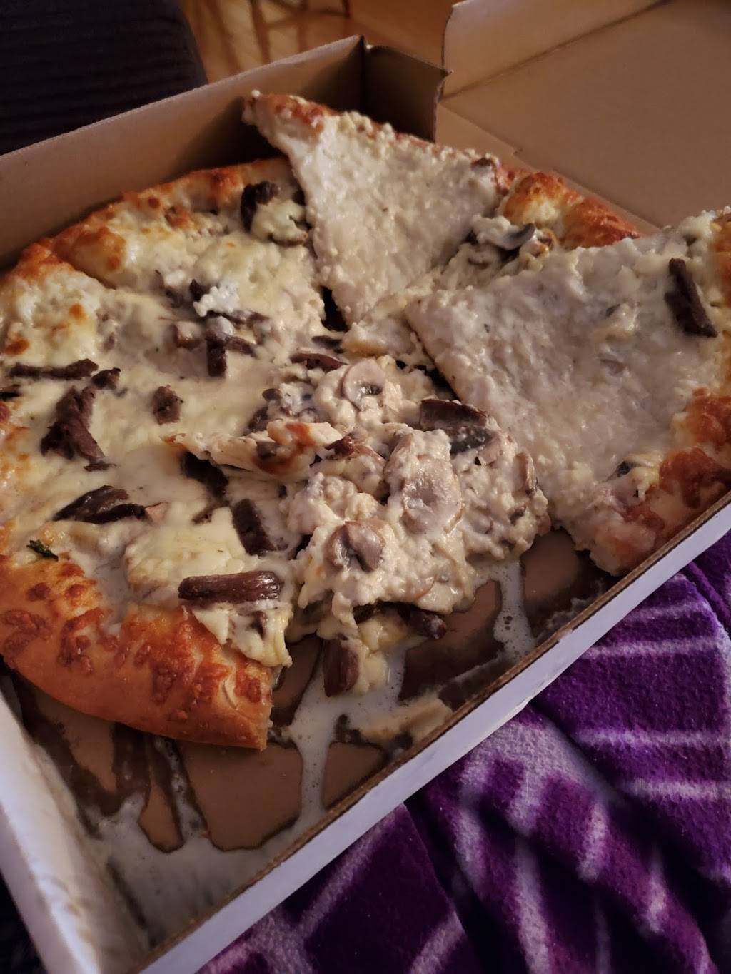 Mr. Mozzarella Pizza and Wings | restaurant | 1433 Woodroffe Av, Nepean, ON K2G 1W1, Canada | 6132269000 OR +1 613-226-9000