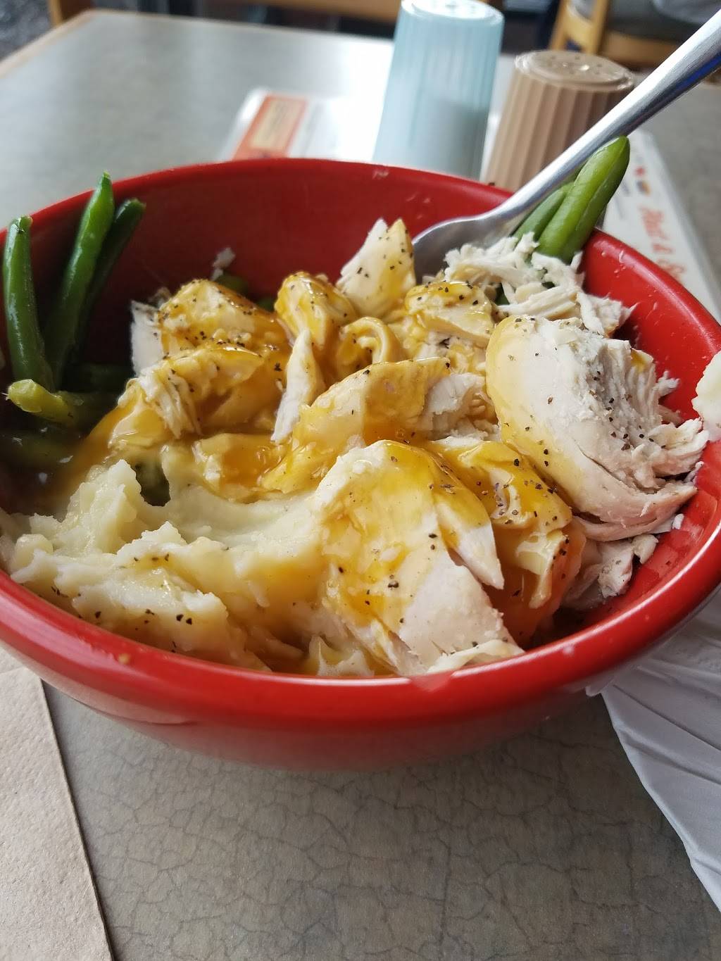 Boston Market | restaurant | 2495 Berlin Turnpike, Newington, CT 06111, USA | 8606657542 OR +1 860-665-7542