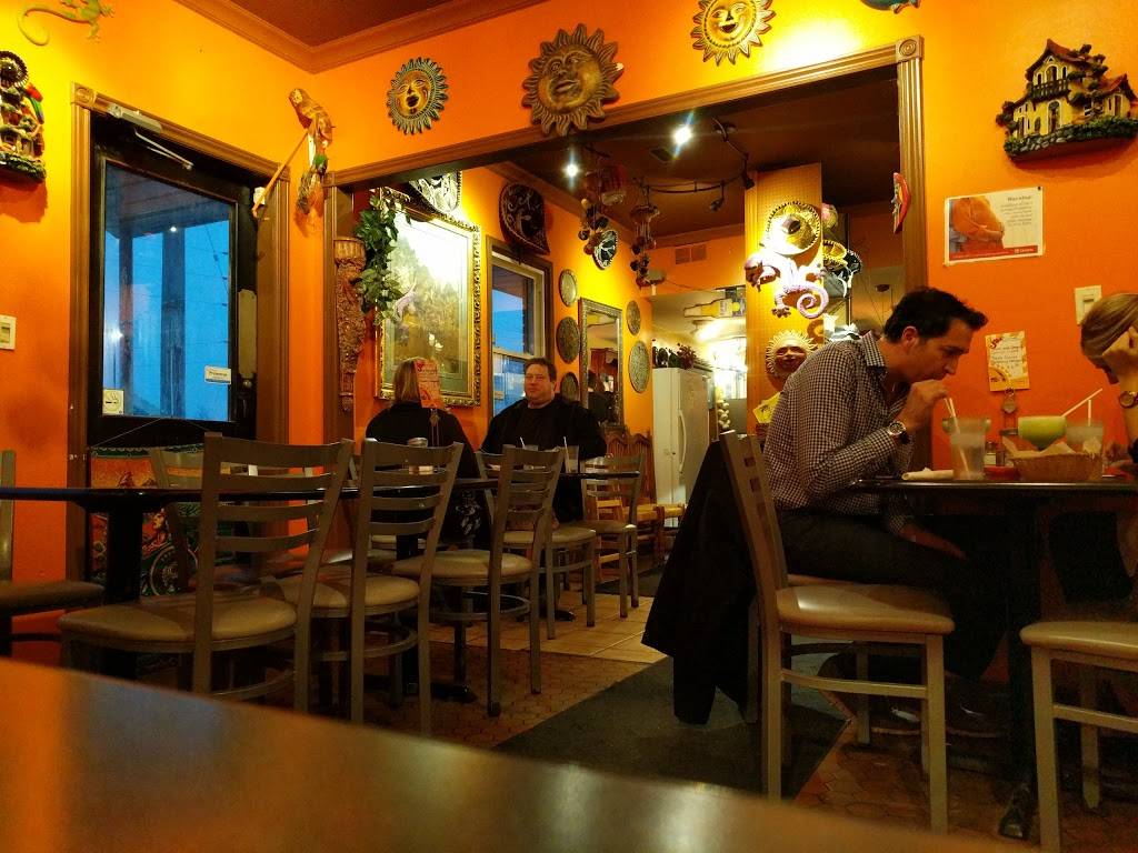 Mexico Lindo | restaurant | 915 Taunton Rd E, Whitby, ON L1R 3L6, Canada | 9057285037 OR +1 905-728-5037