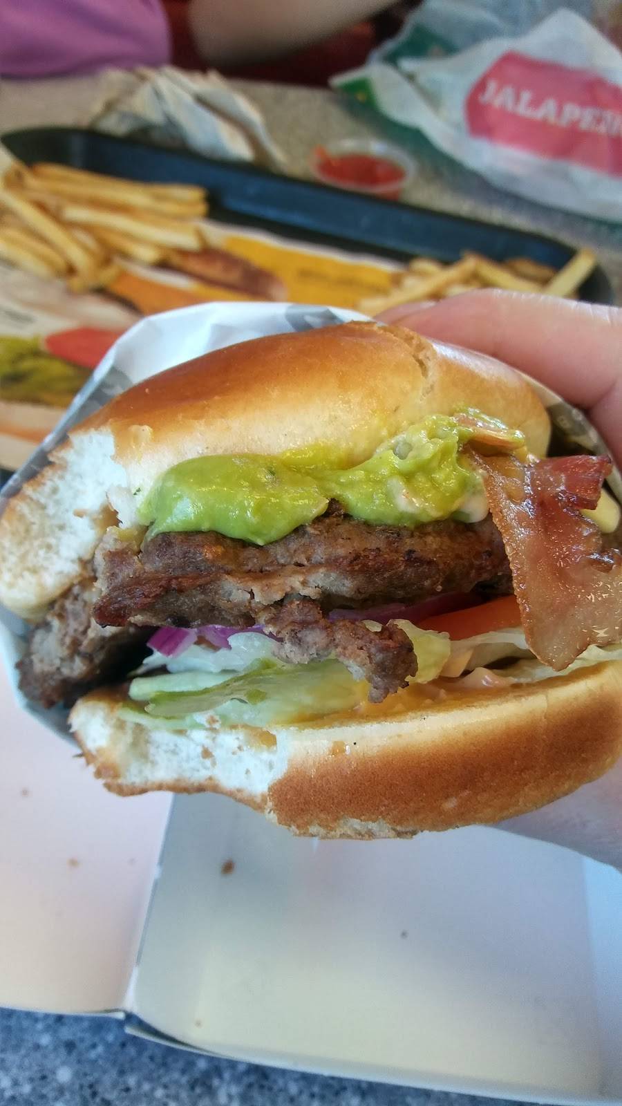 Carls Jr. | restaurant | 1675 Mt Hood Ave, Woodburn, OR 97071, USA | 5039809200 OR +1 503-980-9200