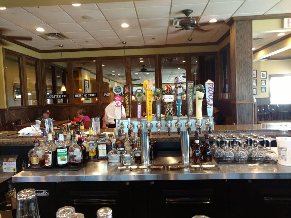 Luckys Steakhouse | restaurant | 2856 Wilder Rd, Bay City, MI 48706, USA | 9896671700 OR +1 989-667-1700