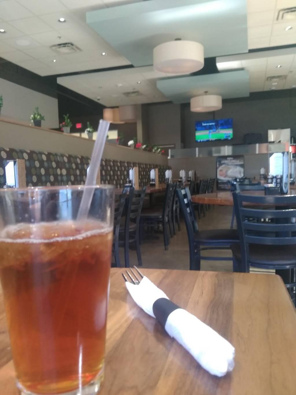 Hy-Vee Market Grille | restaurant | 400 S Locust St, Dubuque, IA 52001, USA | 5635563095 OR +1 563-556-3095