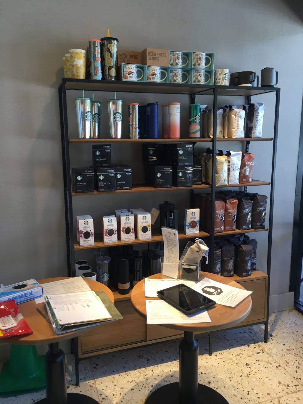 Starbucks | cafe | 5767 Woodway Dr, Houston, TX 77057, USA | 7137063261 OR +1 713-706-3261