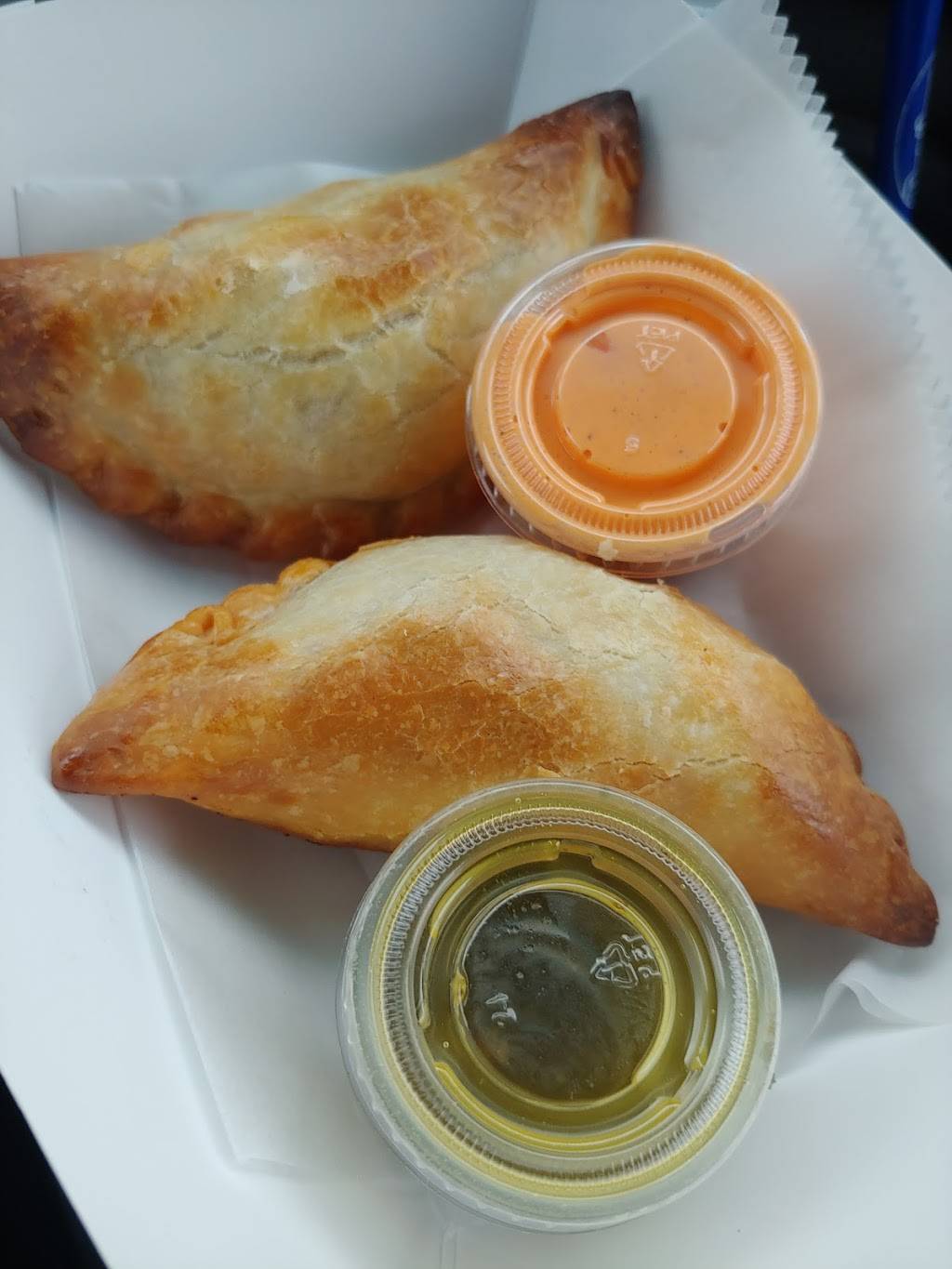 Empanadas Market | restaurant | 1110 Westbriar Dr, Henrico, VA 23238, USA | 8045161065 OR +1 804-516-1065