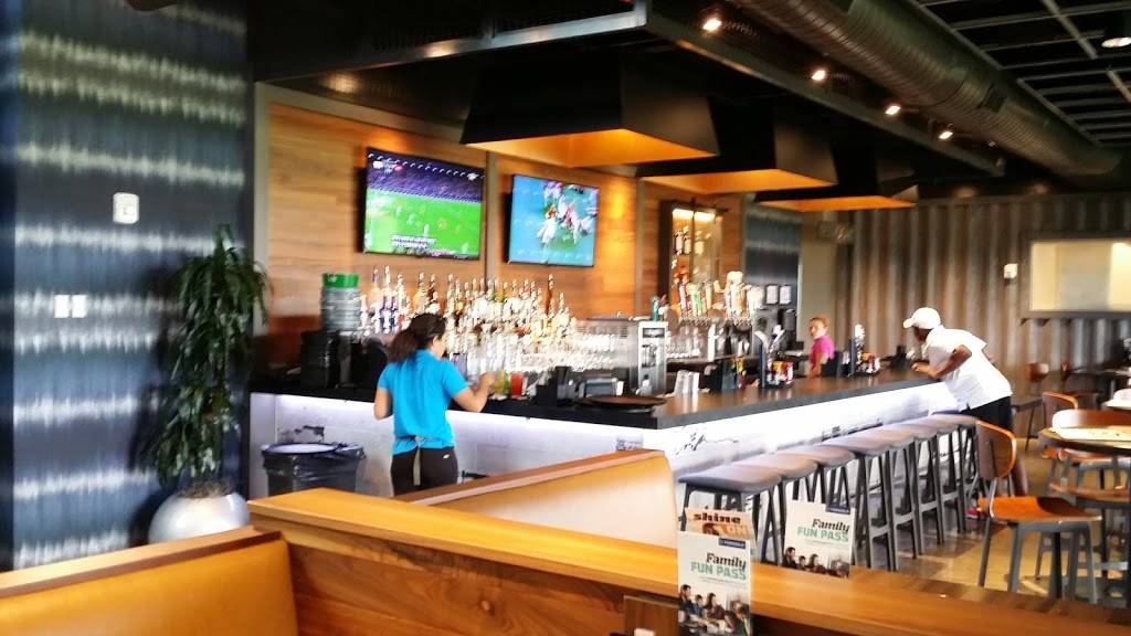 Topgolf | restaurant | 9295 Universal Blvd, Orlando, FL 32819, USA | 4072187714 OR +1 407-218-7714