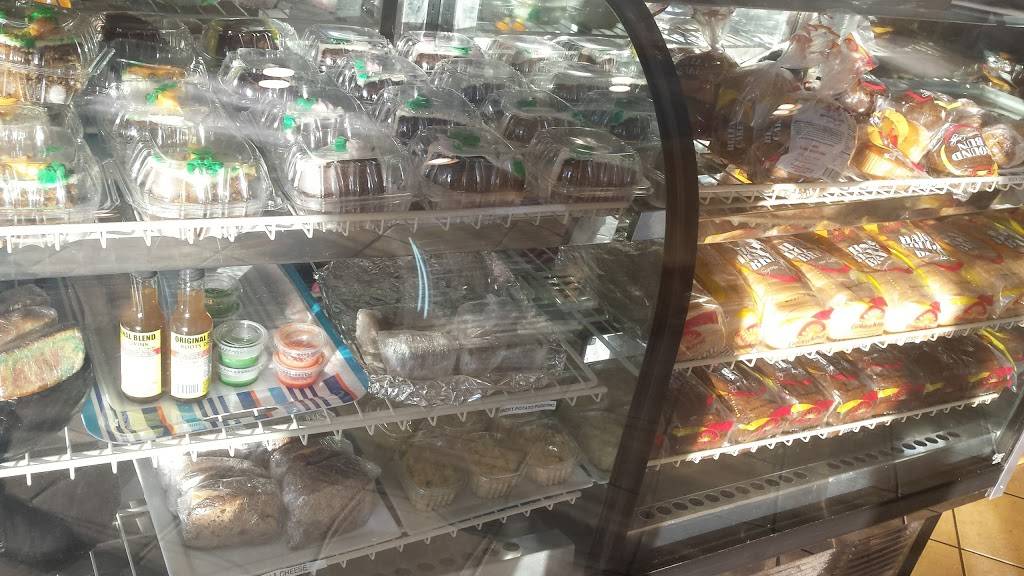 Golden Krust Caribbean Restaurant | bakery | 440 E McCullough Dr Suite 126, Charlotte, NC 28262, USA | 7045490555 OR +1 704-549-0555