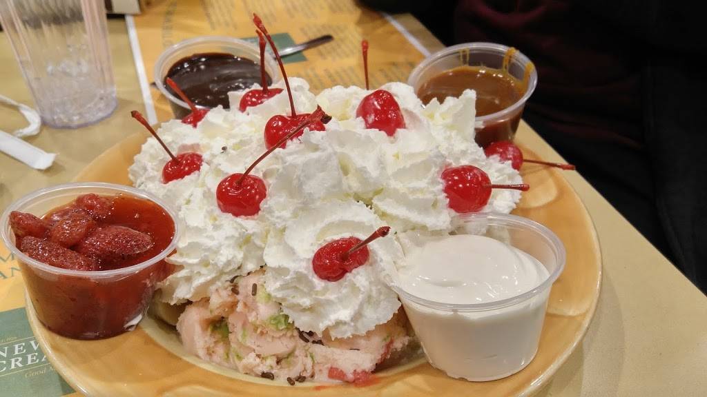 Newport Creamery | meal takeaway | 673 Smith St, Providence, RI 02908, USA | 4013514677 OR +1 401-351-4677