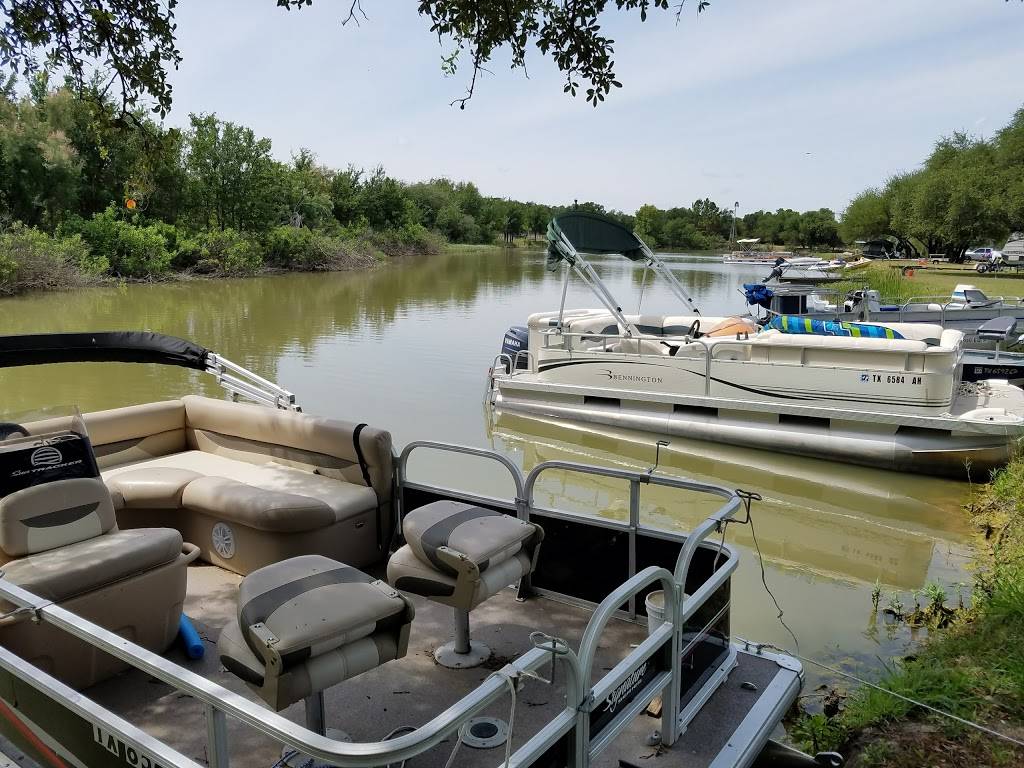 Lake Side Pizza and RV Park | restaurant | 1921 FM3137, Palo Pinto, TX 76484, USA | 9407692336 OR +1 940-769-2336