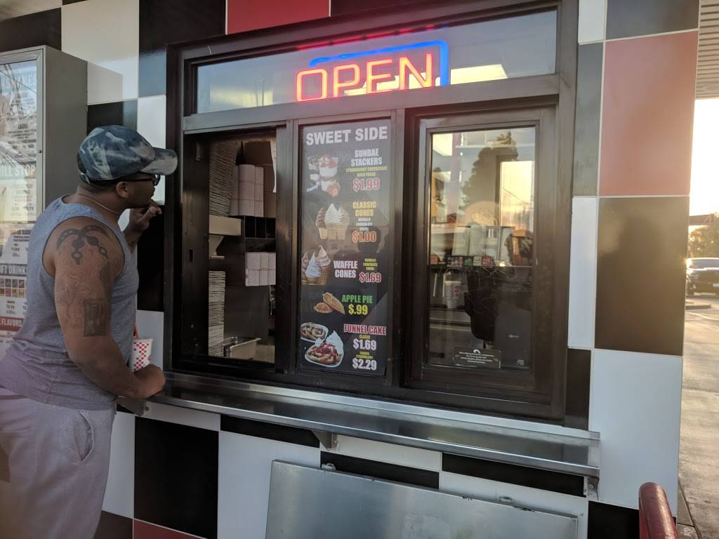 Rallys | restaurant | 1004 3rd Ave, Chula Vista, CA 91911, USA | 6194768780 OR +1 619-476-8780