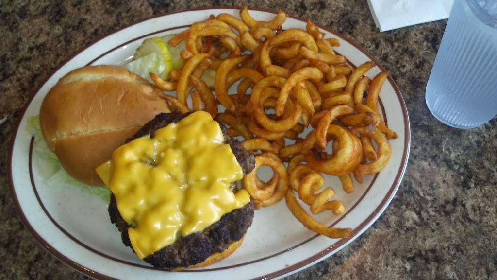 Golden Nugget Pancake House | restaurant | 3959 W Diversey Ave, Chicago, IL 60647, USA | 7732274346 OR +1 773-227-4346