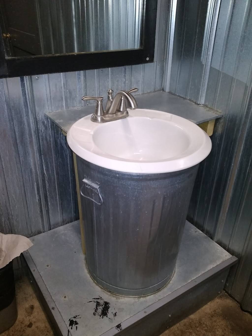 6th Street Dive | restaurant | 827 N 6th St, Lafayette, IN 47904, USA | 7657717105 OR +1 765-771-7105