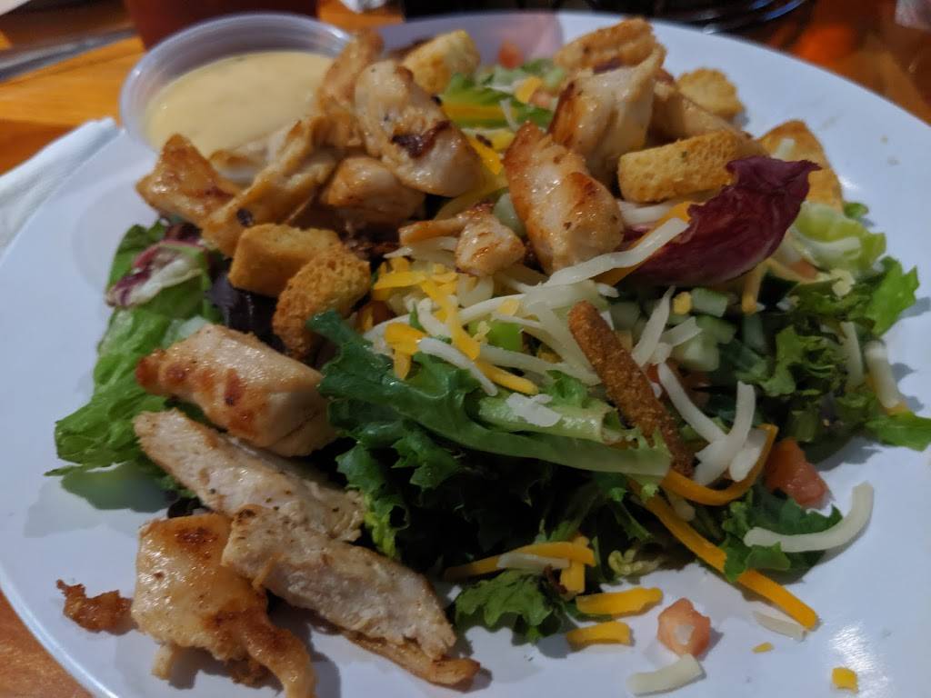 Hooters | restaurant | 404 E Broadway, Bloomington, MN 55425, USA | 9528543110 OR +1 952-854-3110