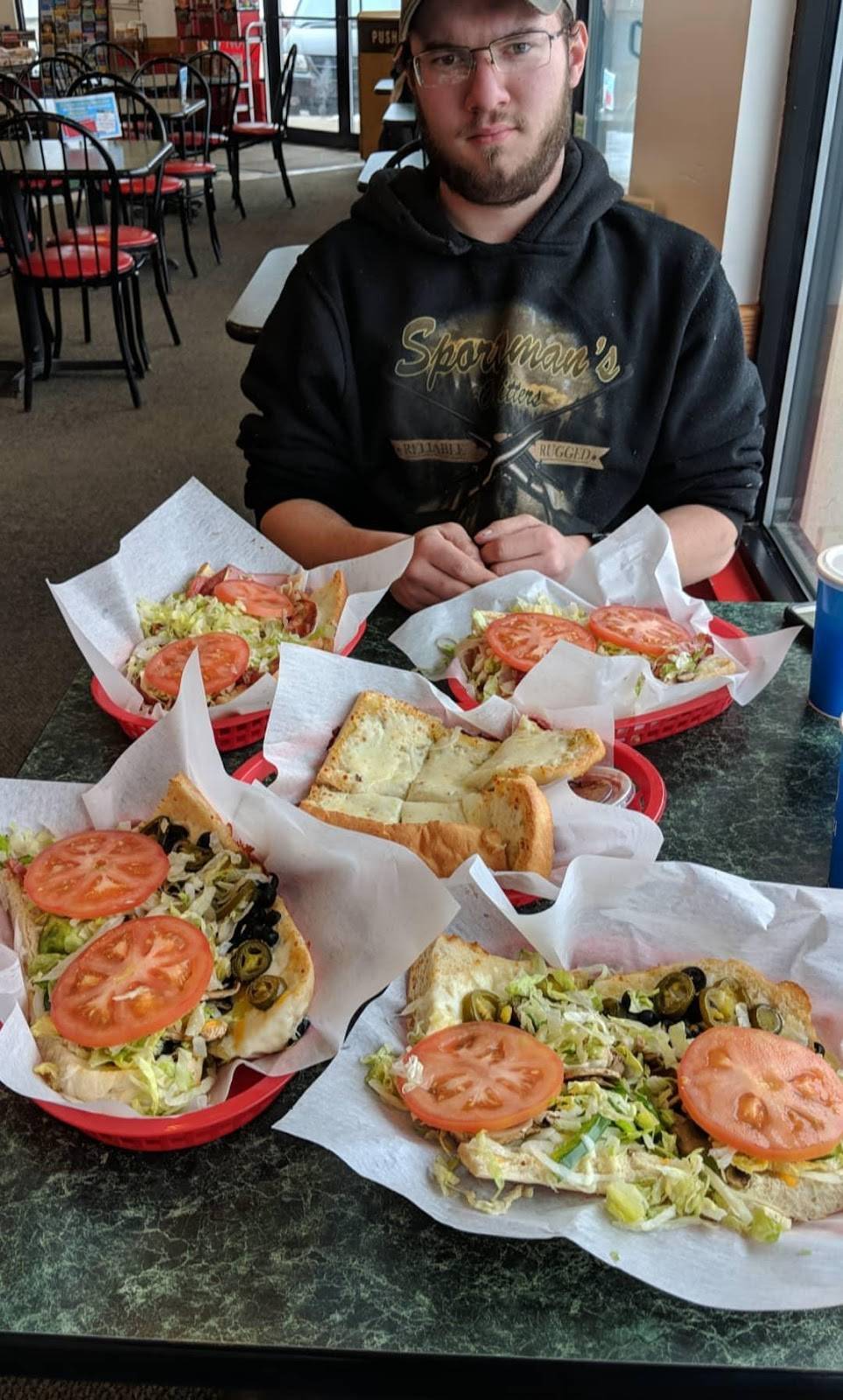 Mancinos of Petoskey | restaurant | 109 W Mitchell St, Petoskey, MI 49770, USA | 2313483700 OR +1 231-348-3700