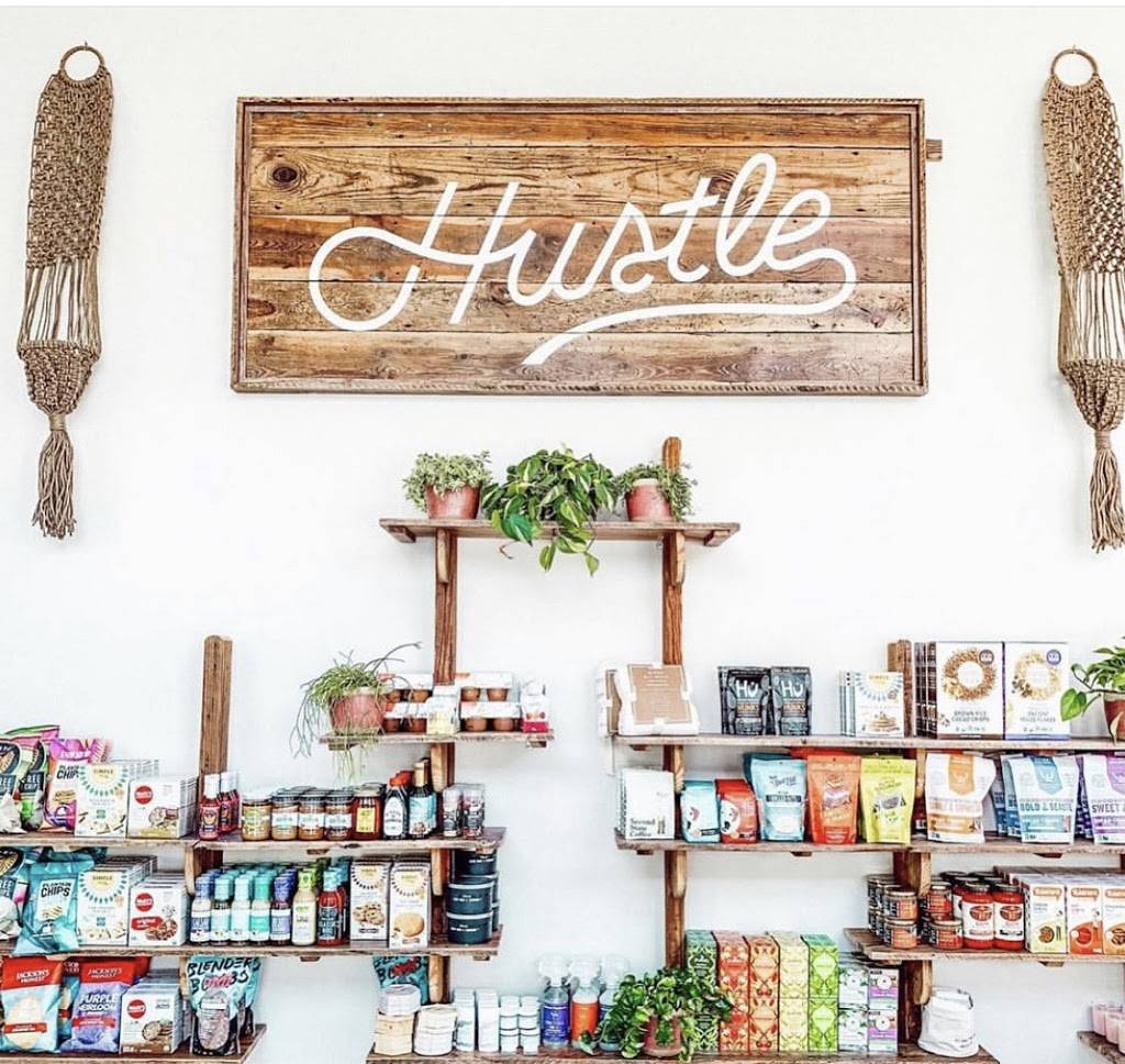 Hustle Smoothie Bar & Market | restaurant | were right next to sunglass hut!!!, 1240 Belk Dr Suite 100, Mt Pleasant, SC 29464, USA | 8438005122 OR +1 843-800-5122