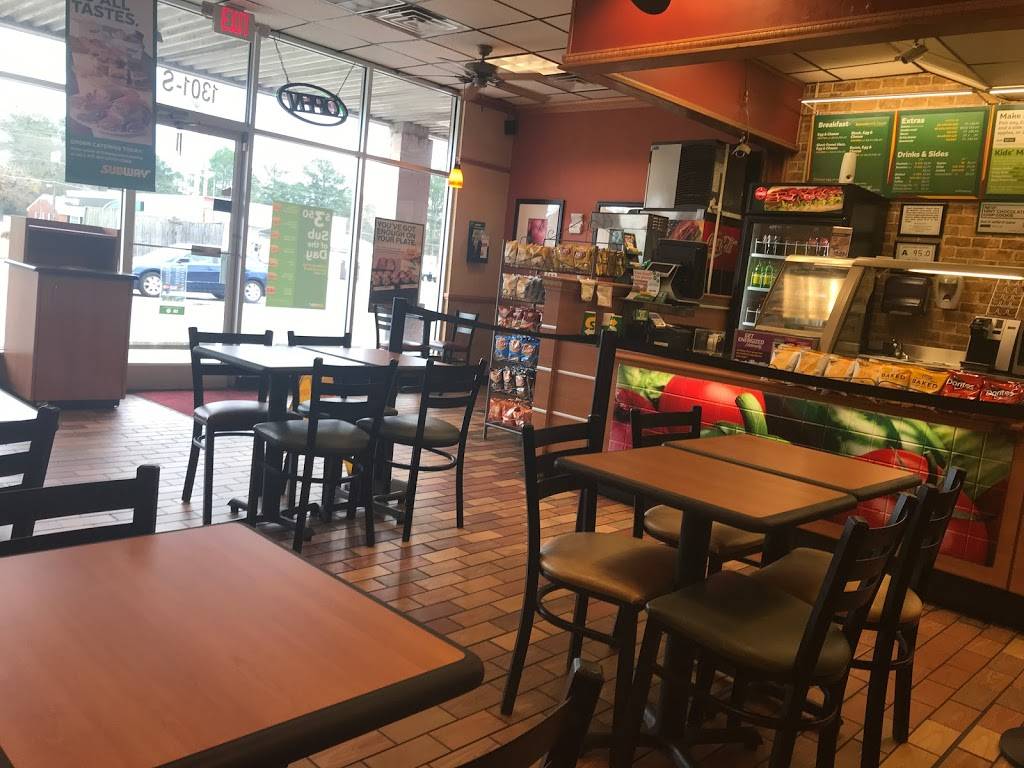 Subway Restaurants | restaurant | Boulevard Plaza Shopping Ctr, 1301 Ward Blvd Ste S, Wilson, NC 27893, USA | 2522375887 OR +1 252-237-5887
