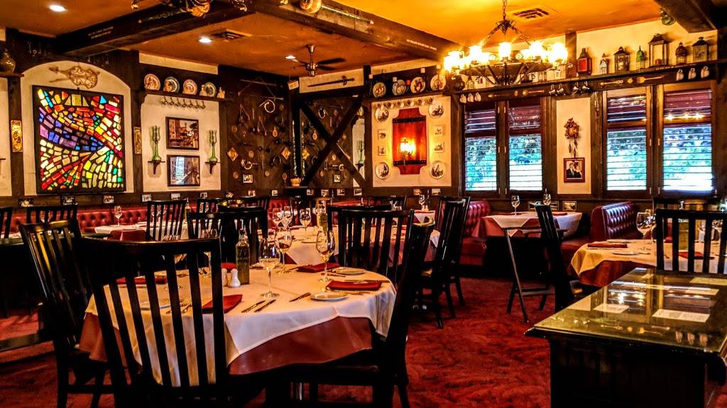 Villa Ristorante Italiano | restaurant | 887 US-131, Petoskey, MI 49770, USA | 2313471440 OR +1 231-347-1440
